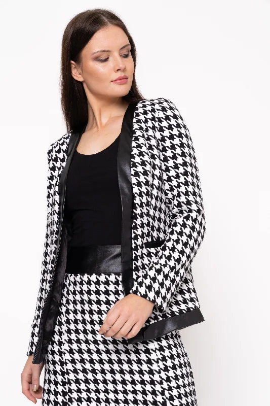 Get It Before It’s Gone Houndstooth Jacket In Black And White